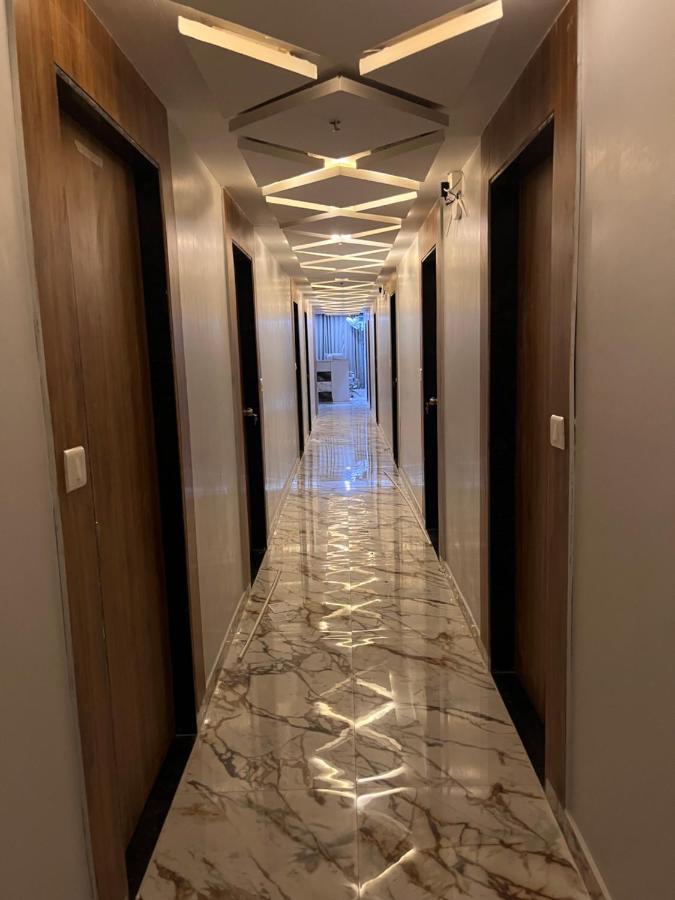Hotel Krishna Ahmedabad Eksteriør billede